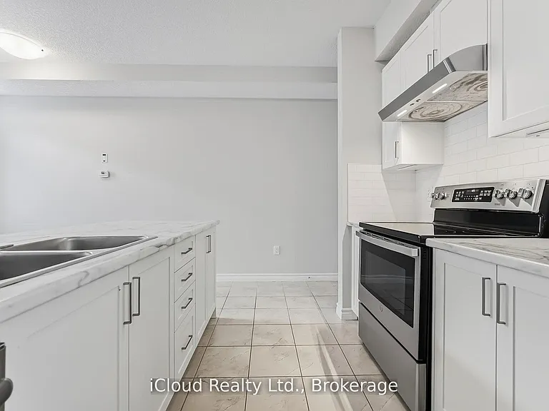 445 Ontario St N #103 — Photo 6