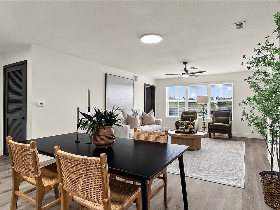 1st image of 680 6th Ave NE APT 1301