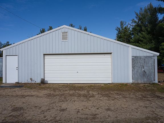 5th image of N7344 Waukesha Ave