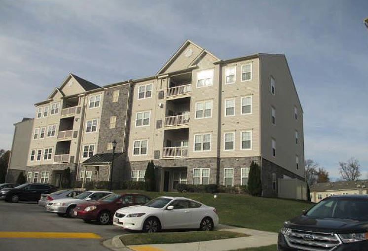 2nd image of 5305 Wyndholme Cir Unit 202