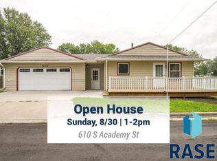 610 S Academy St, Lennox, SD 57039