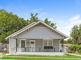 302 W Dabney St, Cleburne, TX 76033