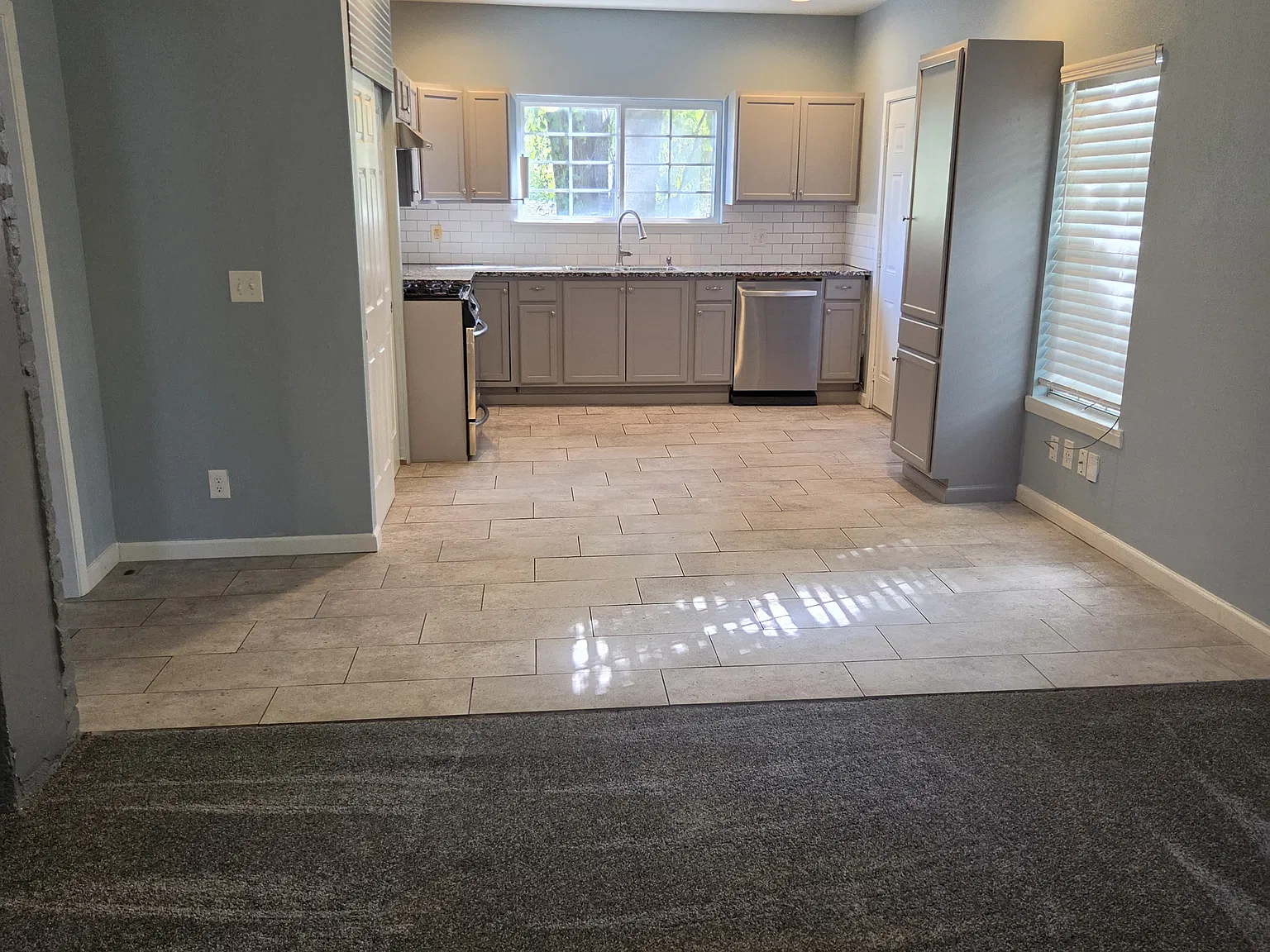 2 bed, 800 sqft, $1,195 — Photo 2