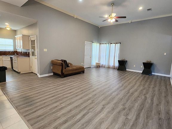 4th image of 10460 Birchwood Dr