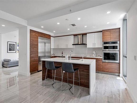 2nd image of 100 E Las Olas Blvd #1704