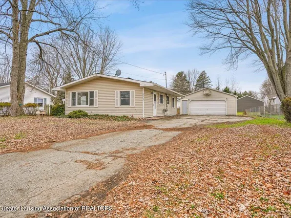 2063 Dean Ave, Holt, MI 48842
