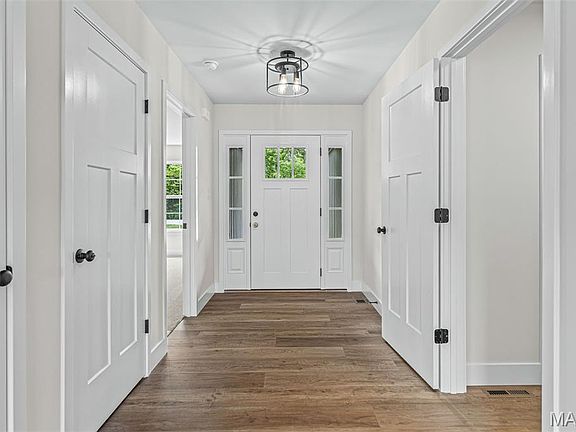 4th image of 10523 Acorn Dr