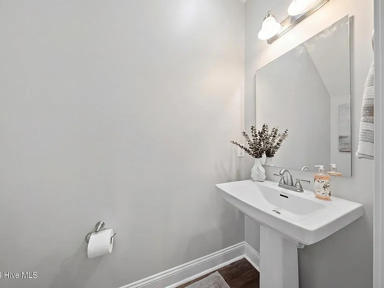 310 S Stingray Ln — Photo 13