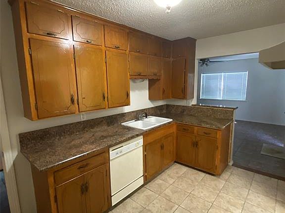 2nd image of 2657 S Montreal Ave