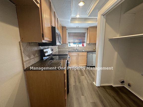 5th image of 5 Briarwood Ln
