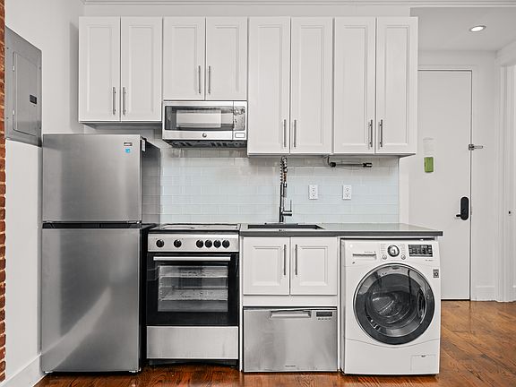 5th image of 346 E 120th St #4F
