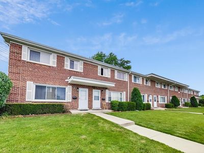 1210 N Boxwood Dr, Mount Prospect, IL, 60056