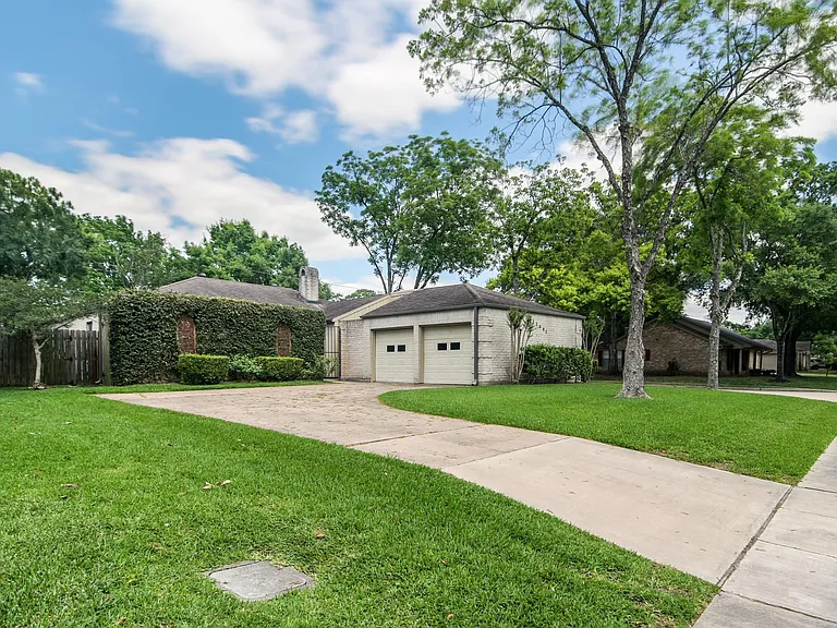 12002 Rocky Knoll Dr — Photo 2