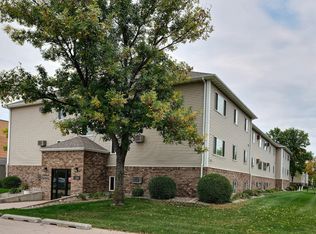 Brownstone, Fargo, ND 58104