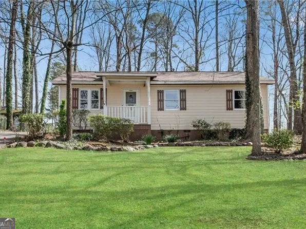 881 Brighton Dr, Lawrenceville, GA 30043