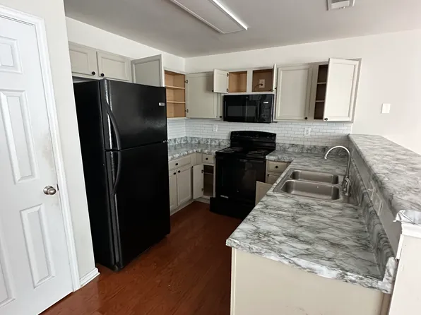 124 Avalon Dr, Calhoun, GA 30701