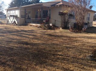 2705 Morningview Ave, Winfield, KS 67156