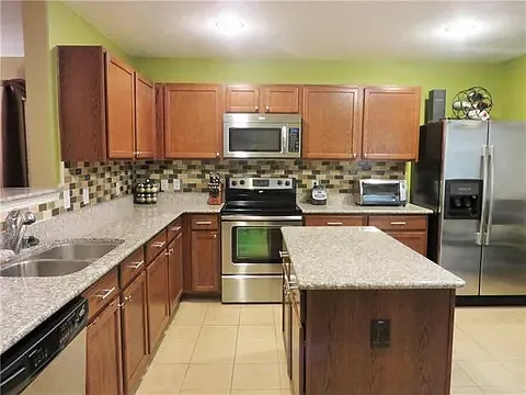 12947 Michelle Dr — Photo 4