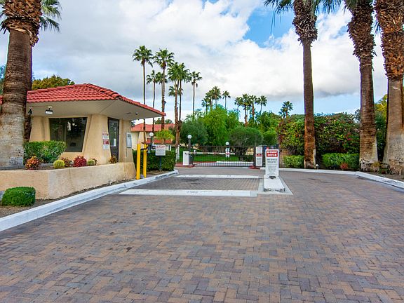 3rd image of 2810 N Arcadia Ct #211