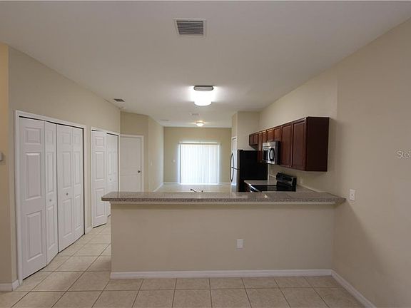 4th image of 548 Albatross Dr