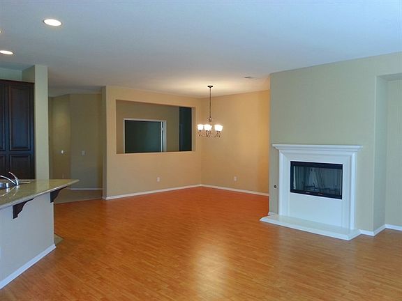 3rd image of 13053 Creekside Way