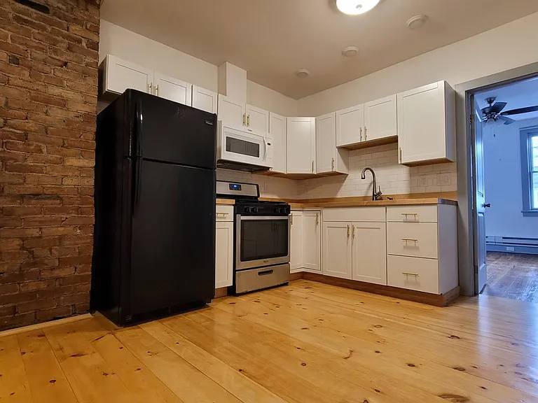 45 S 3rd St #2 — Photo 6