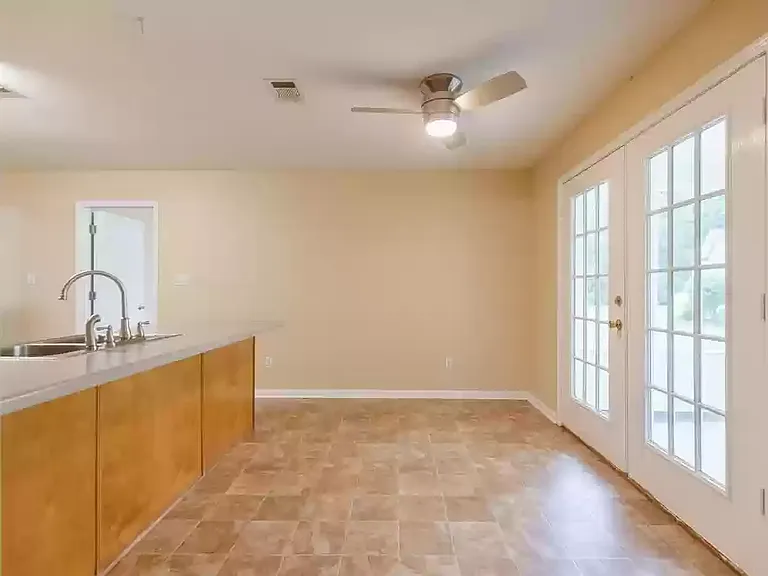 5108 Woodsdale Dr — Photo 11