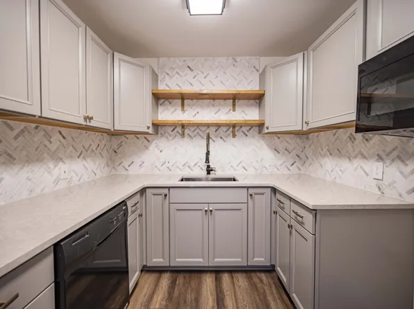 21 Vaughns Gap Rd #G120, Nashville, TN 37205