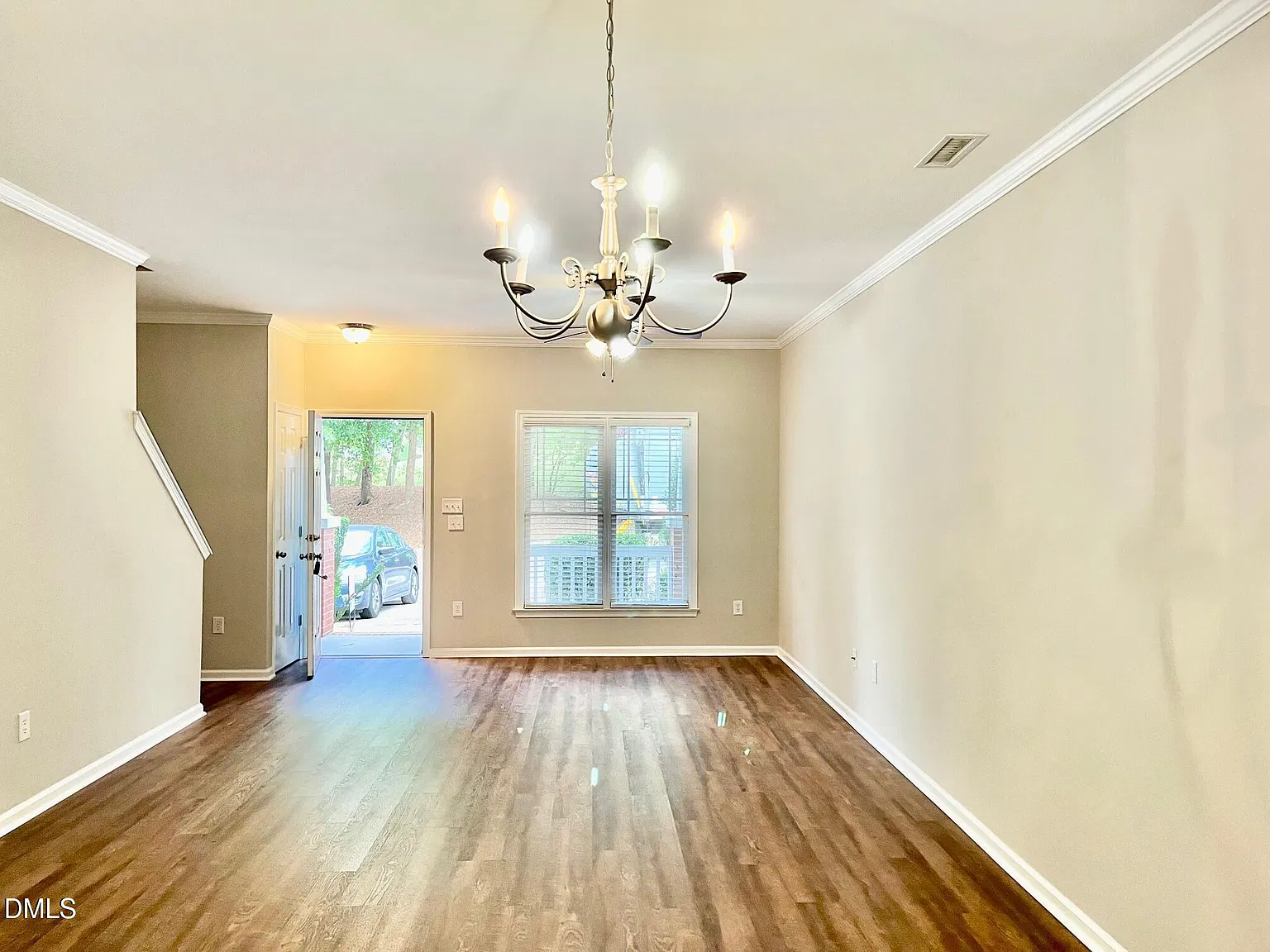 2 bed, 2.5 bath, 1354 sqft, $1,700 — Photo 3