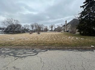 17W363 White Pine Rd, Addison, IL 60101