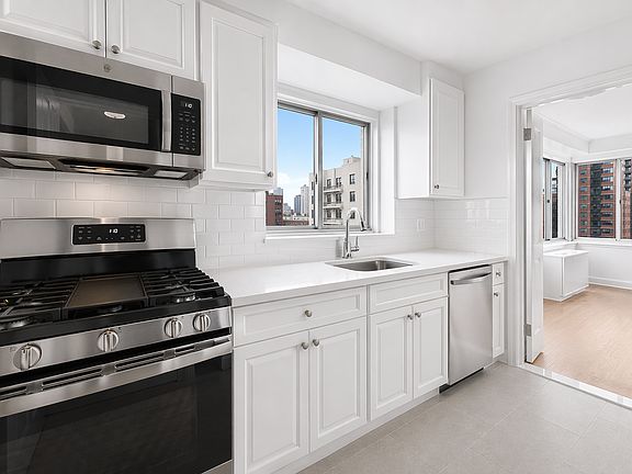 4th image of 254 E 68th St APT 27A