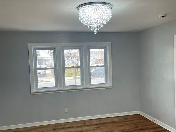 2nd image of 415 Busti Ave #Amp