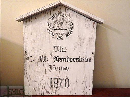 3rd image of 219 W Bolton St