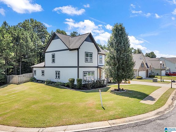 2nd image of 305 Lakeridge Dr