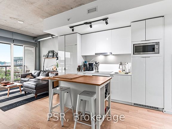 4th image of 170 Bayview Ave #508