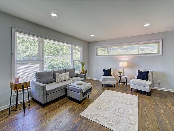4th image of 5629 W 50th St