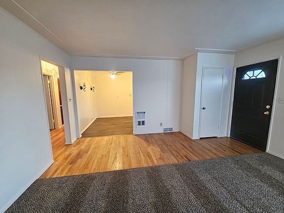 2nd image of 834 S Evergreen Dr
