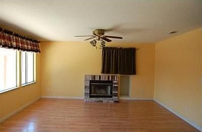 5th image of 827 Clifford Dr