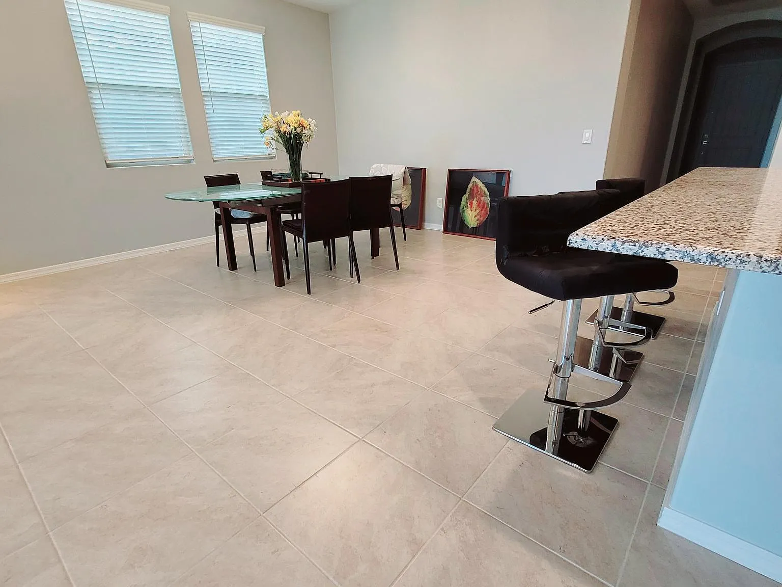 4 bed, 2161 sqft, $2,450 — Photo 4