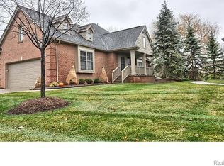 23480 Sawgrass Ct S #1, South Lyon, MI 48178