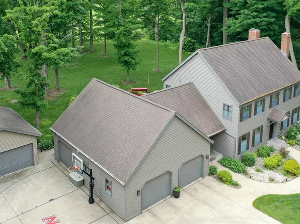 8404 Clayton Ave, Neenah, WI 54956