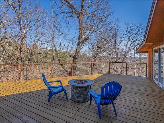 2nd image of 1455 Flint Ridge Dr