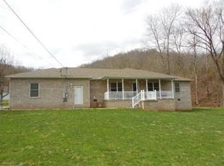 110 Black Bear Dr, Charleston, WV 25312