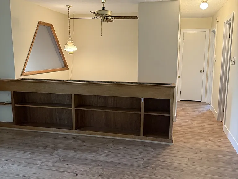904 W Lorraine Ave — Photo 6