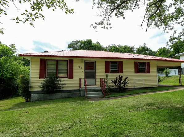 704 Olga Anne Dr, Weaver, AL 36277
