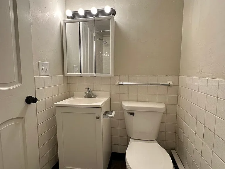 1220 Lore Ln — Photo 7