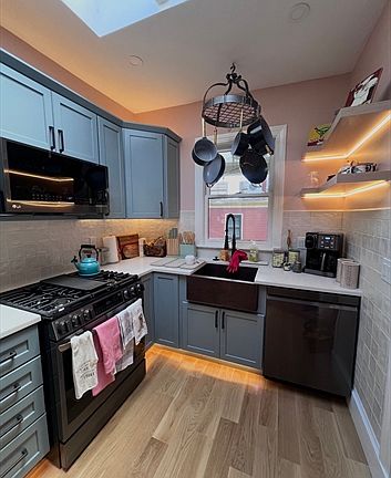 3rd image of 179 Chestnut St #2