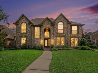 5406 Brook Bend Dr, Sugar Land, TX 77479