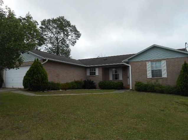 1st image of 335 Twisted Oak Dr