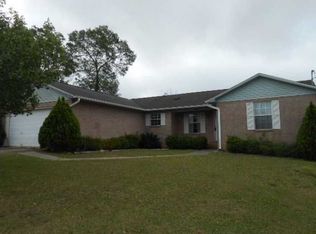 335 Twisted Oak Dr, Cantonment, FL 32533